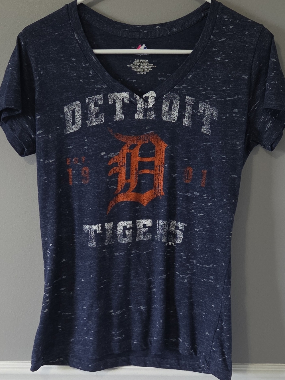 Majestic Navy and Orange Detroit Tigers MLB Baseball V-Neck Tee Size XL